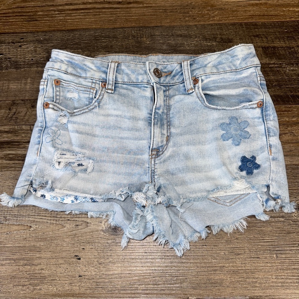 American Eagle High Rise Shortie Size 4 Floral Distressed Denim Shorts